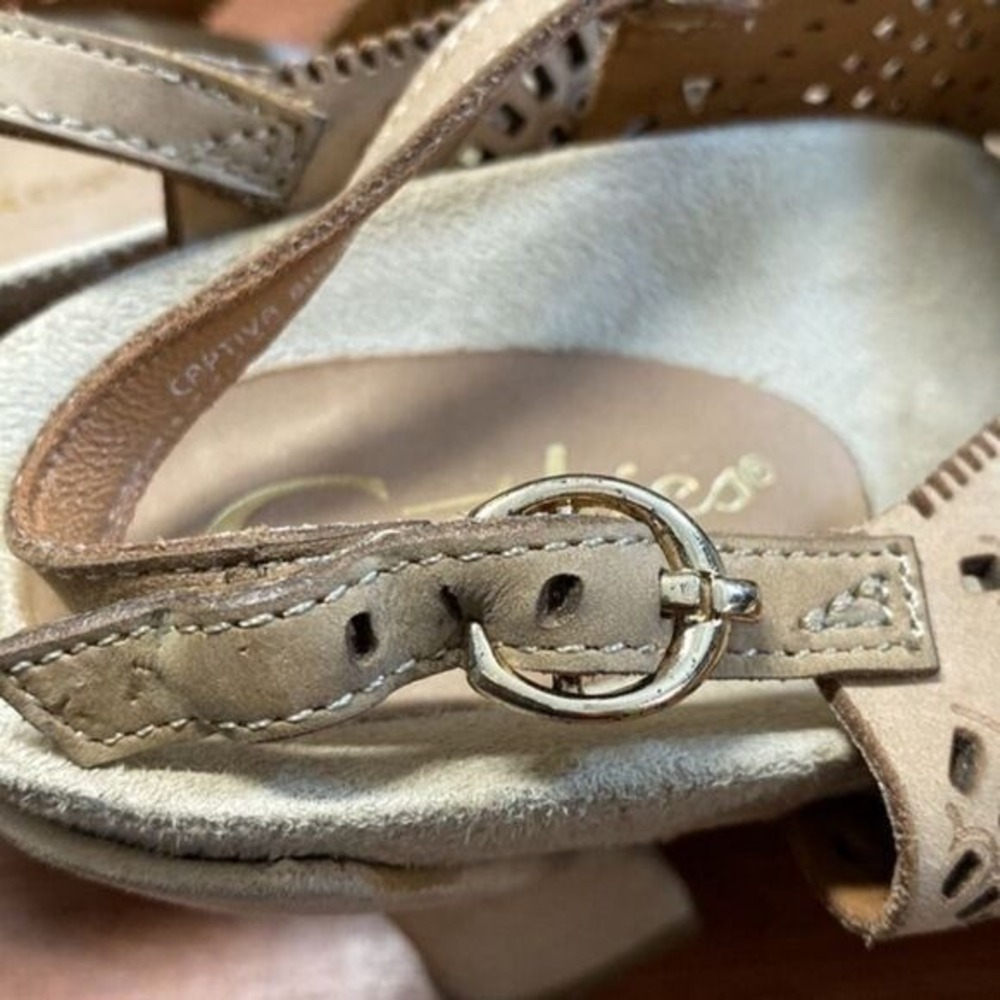 Earthies Tan Sandal Heels - Picture 4 of 8